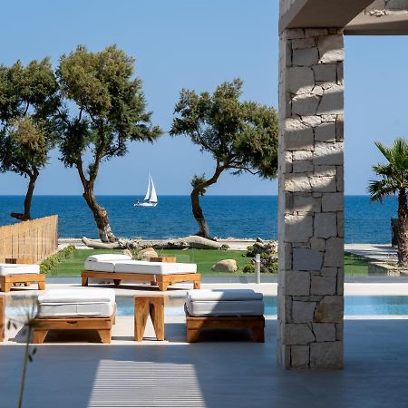 Artemis Seafront Villa, An Evanescence Sea Retreat, By Thinkvilla Тавронитис Экстерьер фото