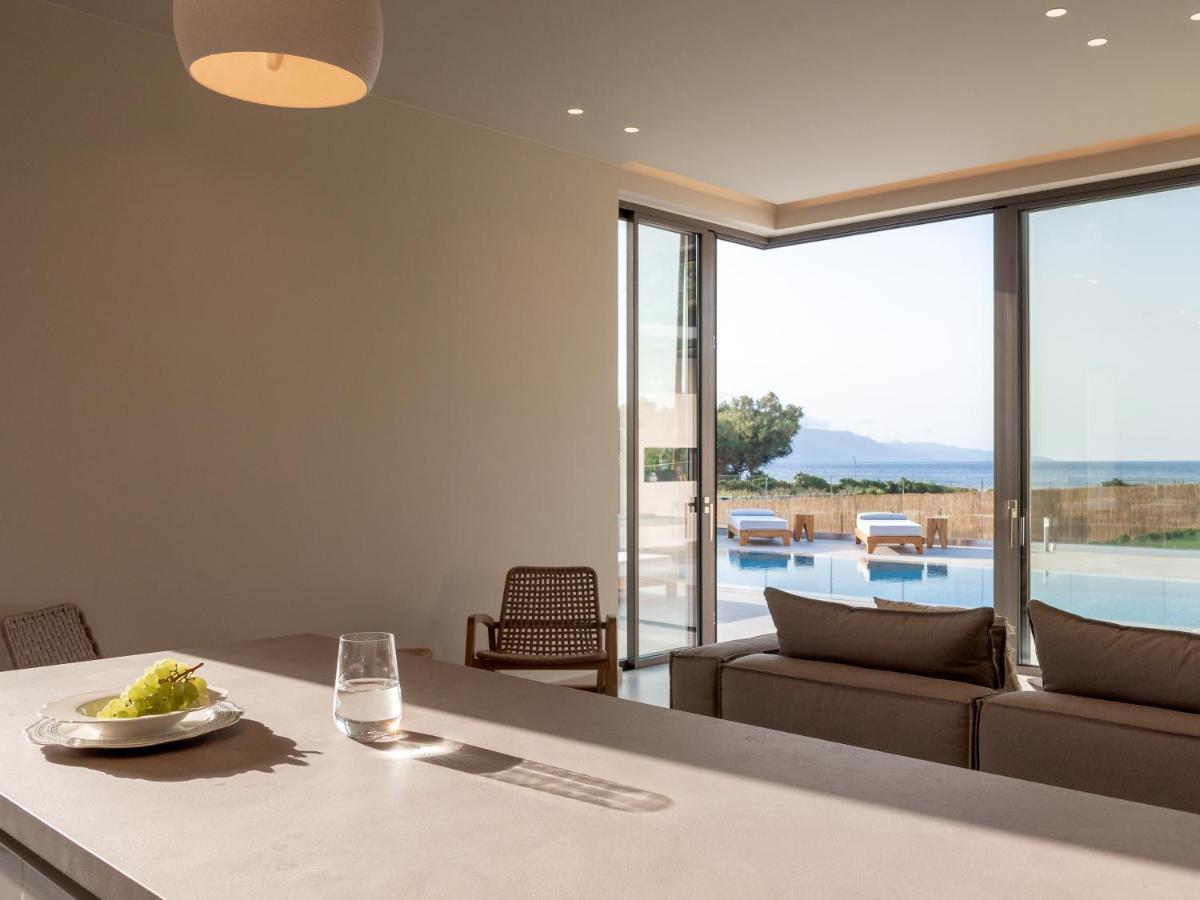 Artemis Seafront Villa, An Evanescence Sea Retreat, By Thinkvilla Тавронитис Экстерьер фото